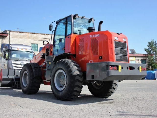 Телескопический погрузчик RedStar TL4000 Фото 4