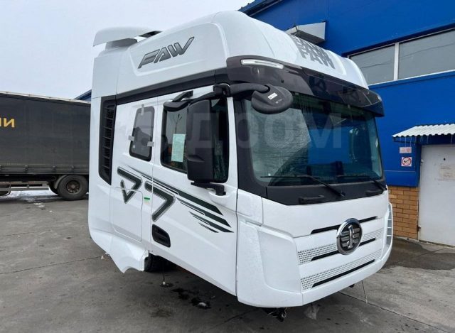 Кабина в сборе на тягач FAW J7 оригинал Фото 2