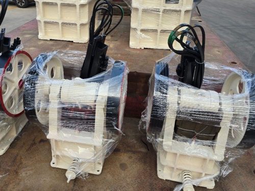 Щековая дробилка PE150х250 (литая, чугун) FREEMAN